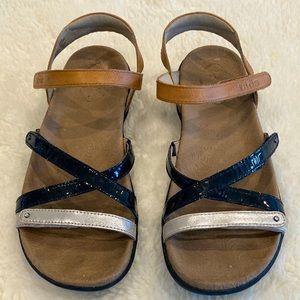 Taos sandals